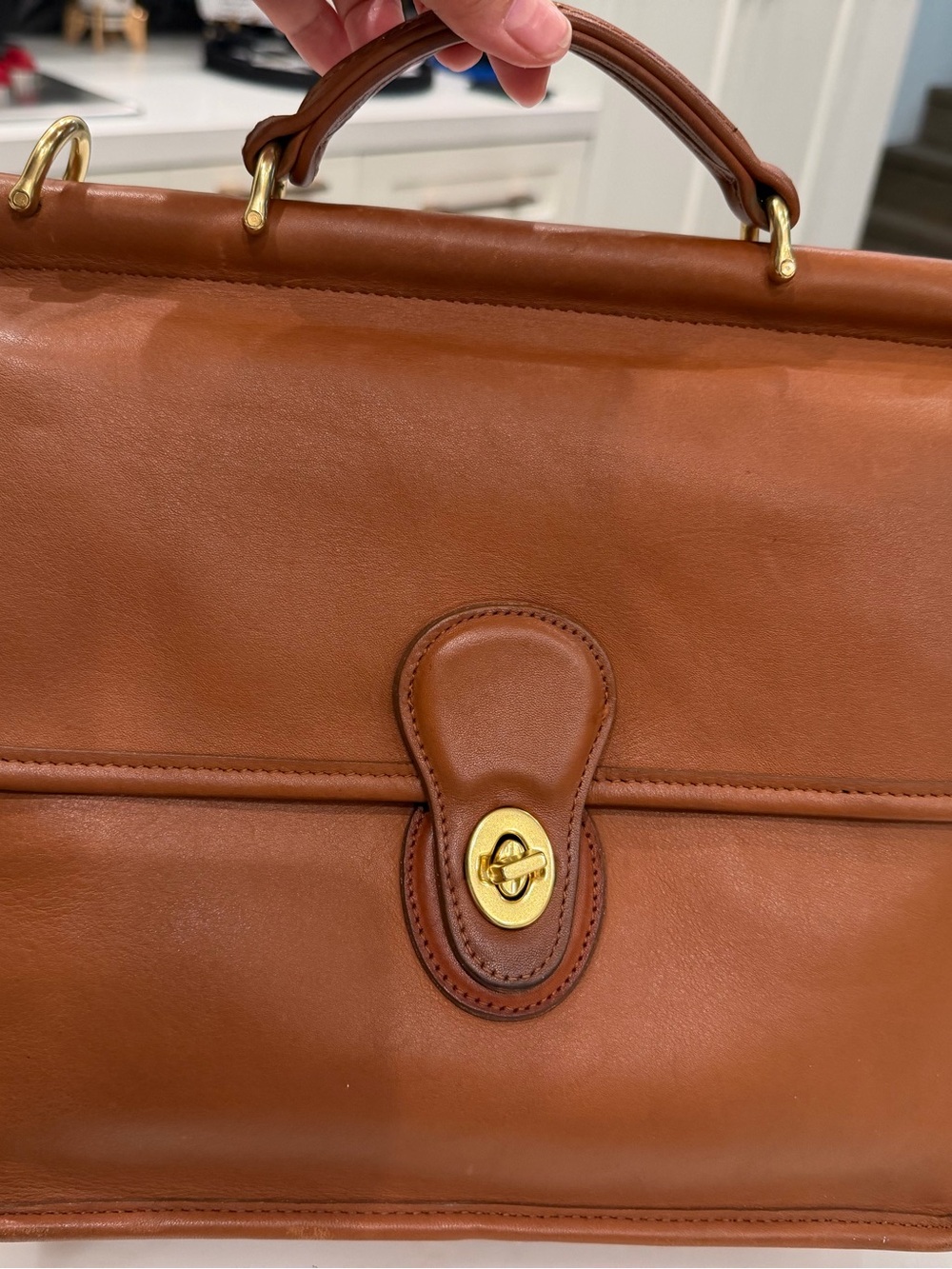 Vintage Coach Willis bag with turnlock made in Costa Rica best leather
